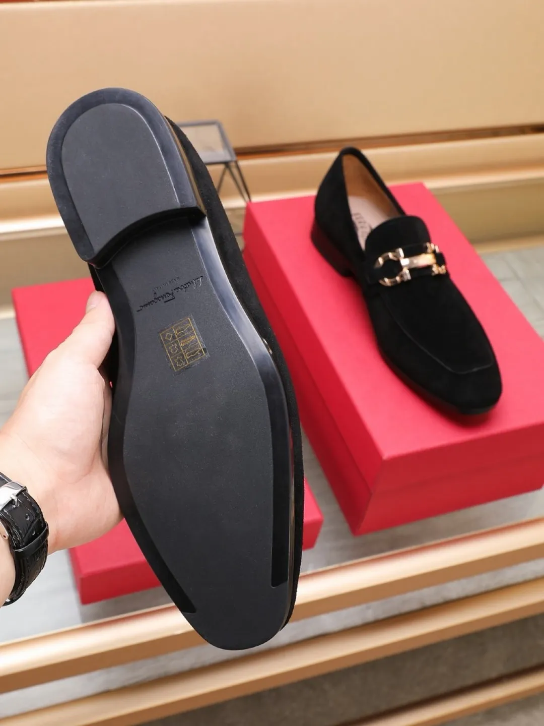 P620💰🔥《Ferragamo》👏Latest • High-end top brand luxury ~ purchasing agency, top quality ~. New fashionable business men's shoes🔜The uppers are made of original cashmere cowhide➕cowhide·lining, with fine workmanship. The original stylish and soft combination wear-resistant and non-slip outsole is light and comfortable on the feet. The real thing looks better in real life. Size: 38/45